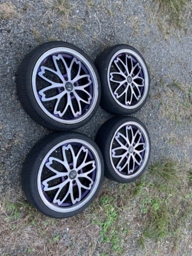 和道桜　17インチアルミ　タイヤ付き