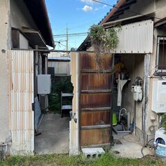 左官など、１か月契約で古い長屋などを改修頂く作業です。