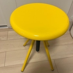 高さ変えれるイスの画像