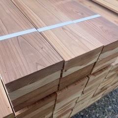 【格安】杉　4000×30×120 バラ売り！デッキ材、下地材に。在庫36本ありますので複数の方へ販売できます。の画像