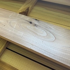 【格安】杉　3000×105×30 バラ売り。デッキ材、下地材、DIYなど。在庫62本ありますので複数人へ販売可能です。の画像