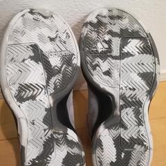 adidas バスケットボール シューズの画像