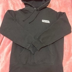 【値下げしました】supreme パーカーの画像