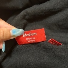 【値下げしました】supreme パーカーの画像