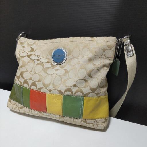 美品COACHコーチ／シグネチャー×マルチカラーショルダーバッグ