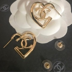 ボタン リメイク ヴィンテージ シャネル ピアス