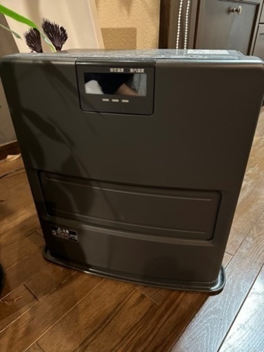 コロナの石油ファンヒーターです