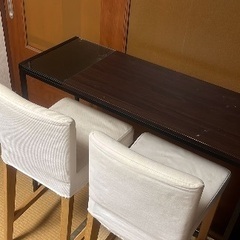ハイテーブルとハイチェア