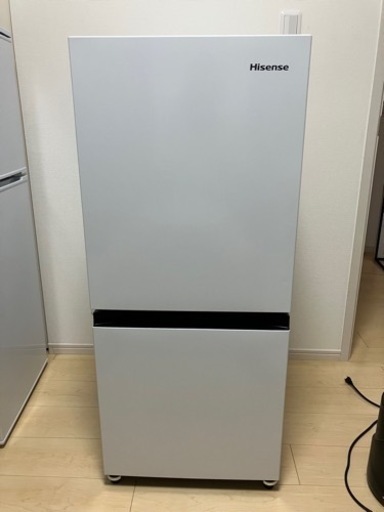 【美品】2023年製　冷蔵庫　ハイセンス　HR-D13E2W 135L