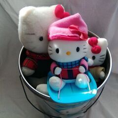 ハローキティのジャンプスーツ　サイズ90　　おまけ付きの画像