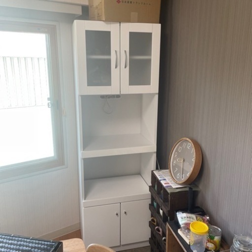 食器棚　引き出せます