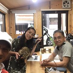 連休にチャレンジしませんか？@550円/50分~沖縄三線教室 三線が安い 習い事に最適　ファミリー・カップル・友達同士 の画像