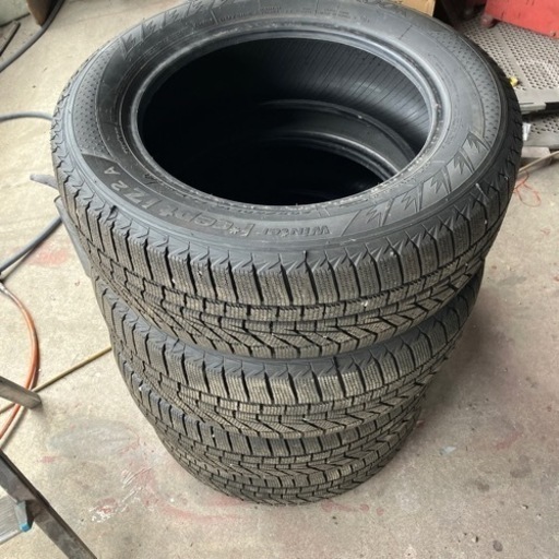 ハンコック　スタッドレスタイヤ4本セット　バリ山