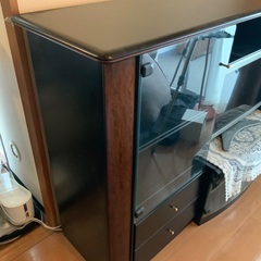 テレビとテレビキャビネットをセットでの画像