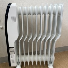 無料！オイルヒーター☆はぴねすくらぶ☆2019年製☆動作確認済み【こちらは店舗です。浜村鹿野温泉ICから3分 買取本舗 宮本リサイクル 営業時間９～１９時 定休日水曜日】の画像