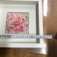 壁掛けアート　バラ　レースの画像