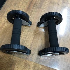 美品　腹筋ローラー