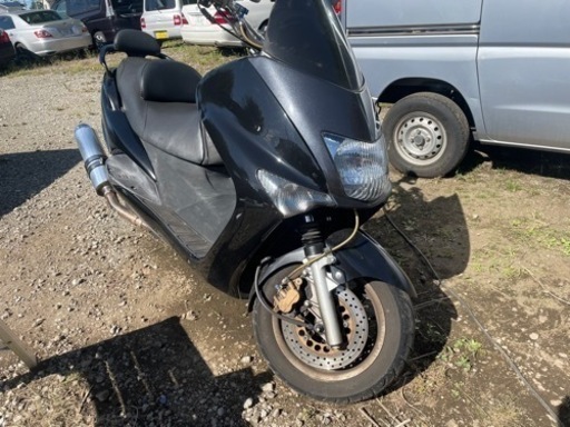 マジェスティー125CC  社外ステアリング、マフラー、ショック