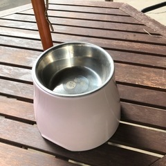 大型犬用の食器の画像