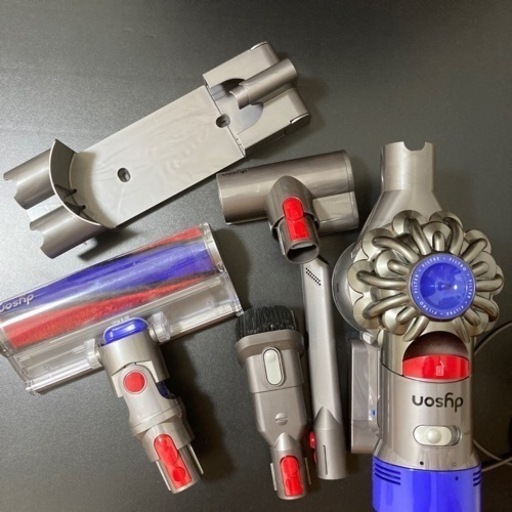 ダイソン　クリーナー　掃除機　DYSON V7 FLUFFY　付属品付き