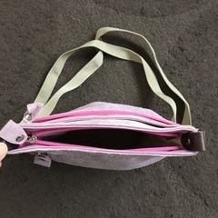 新品　皮革製品　ショルダーバッグの画像