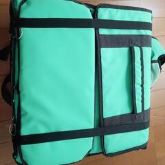 UberEATS 配達用バッグ