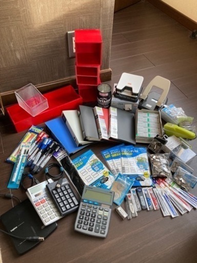事務用品　まとめ売り　ペン　クリップ　名刺入れ　等