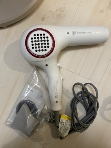 ヘアビューザー　ドライヤー