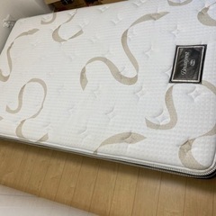 美品！シモンズ【セミダブルマットレス】エッセンシャルSM MDの画像