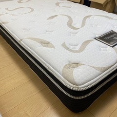 美品！シモンズ【セミダブルマットレス】エッセンシャルSM MDの画像