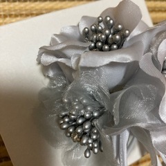【取引終了】シルバーフラワーコサージュの画像