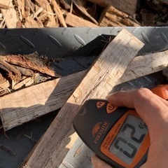 キャンプ用広葉樹薪の画像