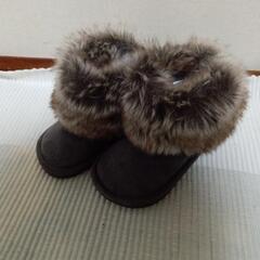 超超激安♦️新品♦️小さなお子様ブーツ♦️可愛くてとても暖かい軽...