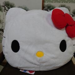 決まりました。ハローキティのクッション新品