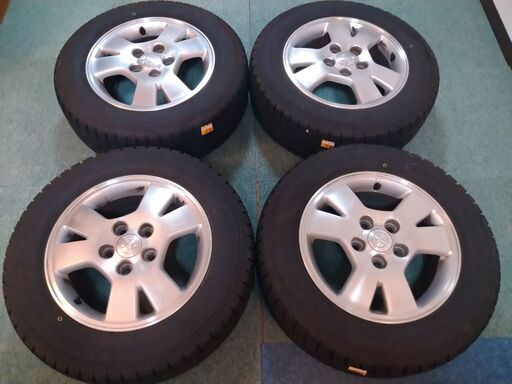 【スタッドレスタイヤ】トヨタ・ノア60系【6千円お値下げしました】