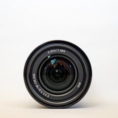 ほぼ新品 ソニー E 18-135mm F3.5-5.6 SEL...