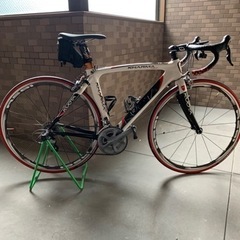 (3人お話中)ロードバイク　kuota カルマ