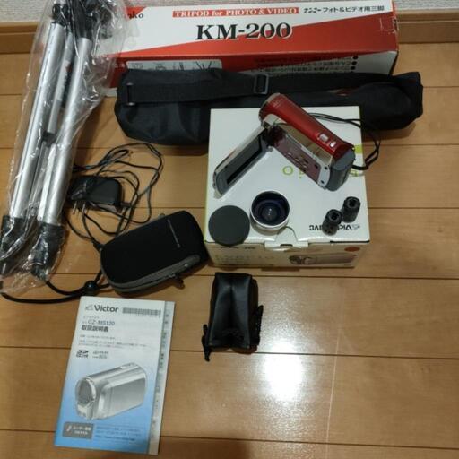 Victorビデオカメラ　交換レンズ　三脚（新品）