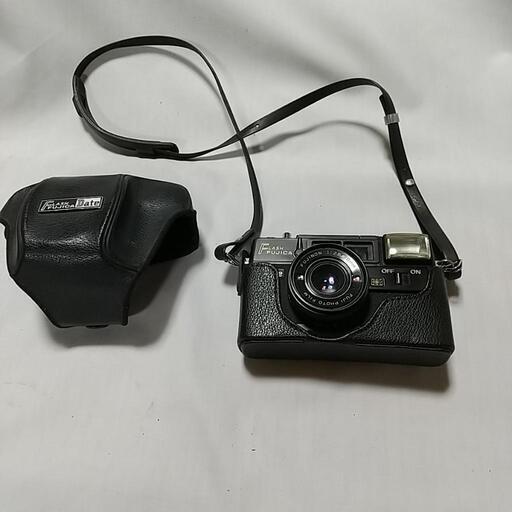 古いフィルムカメラです