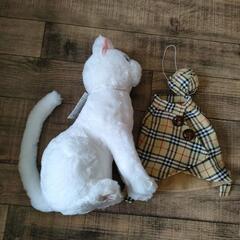 白ねこ ぬいぐるみ 帽子とケープ付き 33cmくらい の画像