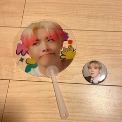 BTS ホソク うちわ 缶バッジ