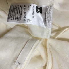 GUの透け感シャツ　ブラウスの画像