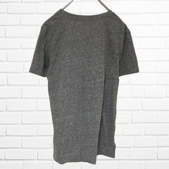 GUのtシャツ　の画像