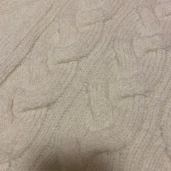 GU ケーブル編みタートルネックセーターの画像