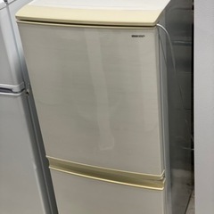 SHARP2017年製137L冷蔵庫 美品 送料/設置無料 SHARP?137L 冷蔵庫?2017年製?7486