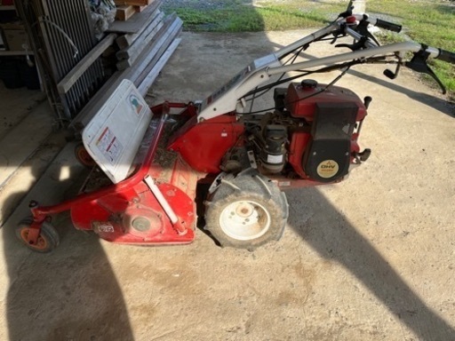 自走式草刈機　ハンマーナイフモアー　HR662