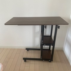 美品⭐️サイドテーブル　高さ調整可能の画像