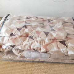 差し上げます　ニトリの三つ折りマットレス、西友の敷き掛け布団セット