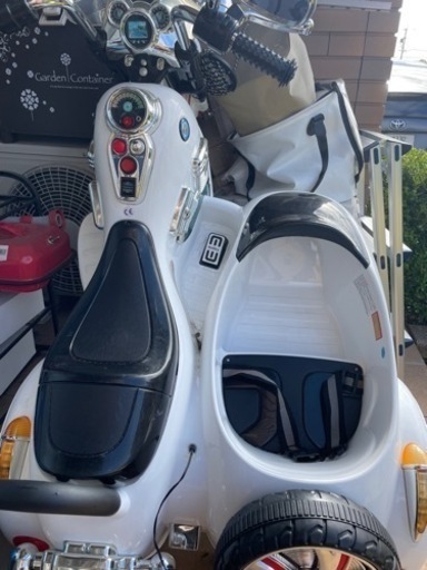 値下げ！！子供用電動乗用バイク2人乗り！サイドカー！