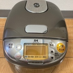 象印　炊飯器　2012年製